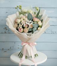 Букет цветов из:  Розы и Лизиантусы в Кузьмоловском