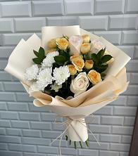 Букет цветочный вальс в Кузьмоловском Букет цветов из: Розы и Хризантемы в Кузьмоловском