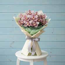 Букет 11 орхидей