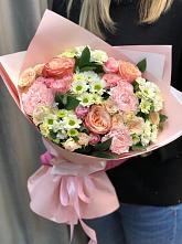 Букет нежные объятья в Кузьмоловском Букет цветов из: Гвоздики, Розы и Хризантемы в Кузьмоловском