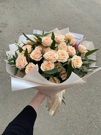 Букет Кремовые розы Латте в Кузьмоловском