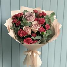 Букет цветов из:  Гвоздики и Розы в Кузьмоловском