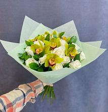 Букет цветов из:  Орхидеи и Розы в Кузьмоловском